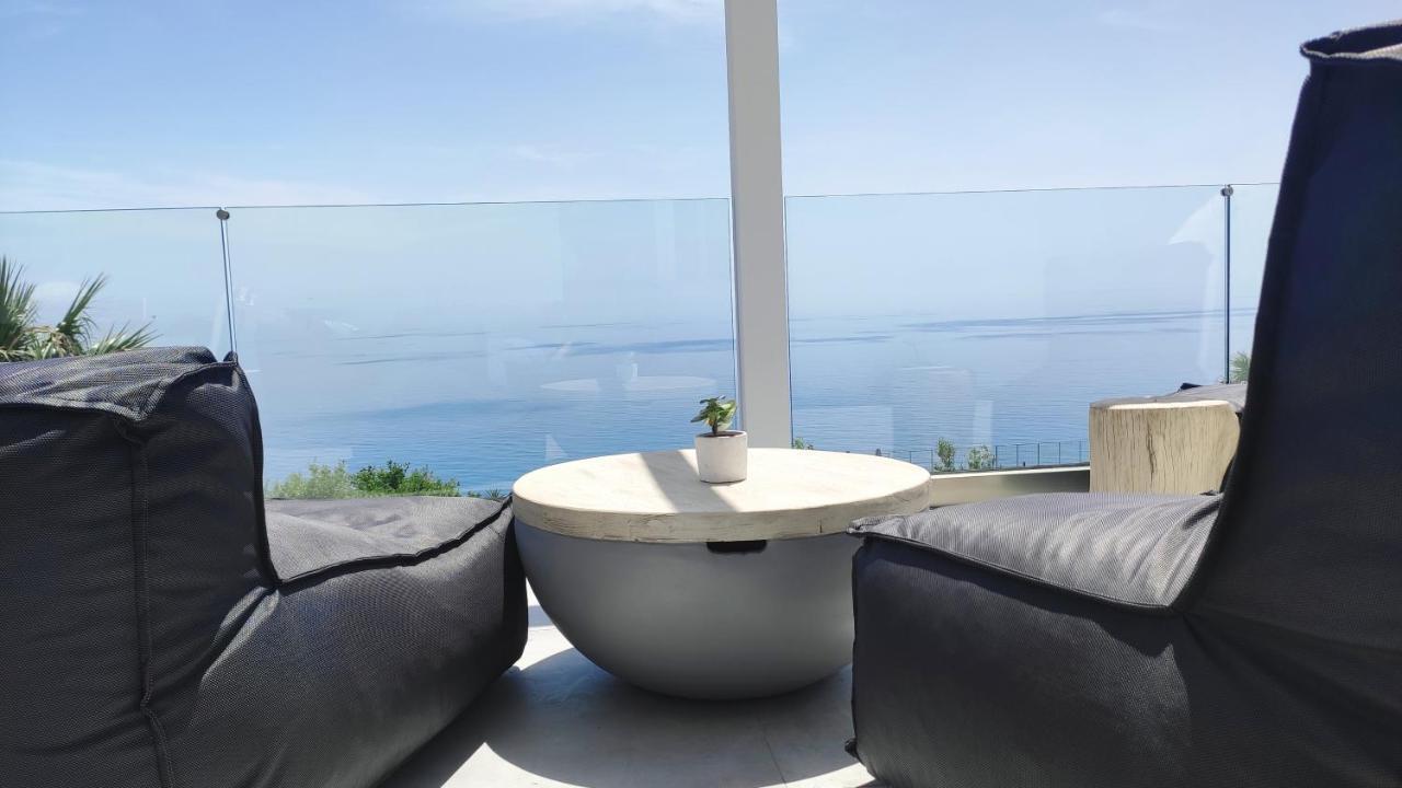 Blue Paradise Apartment Achlia エクステリア 写真