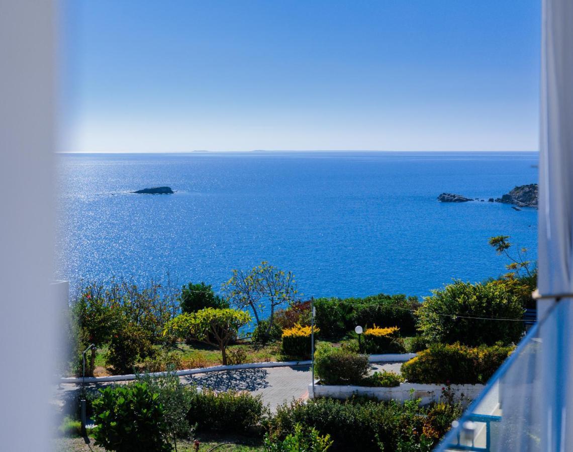 Blue Paradise Apartment Achlia エクステリア 写真